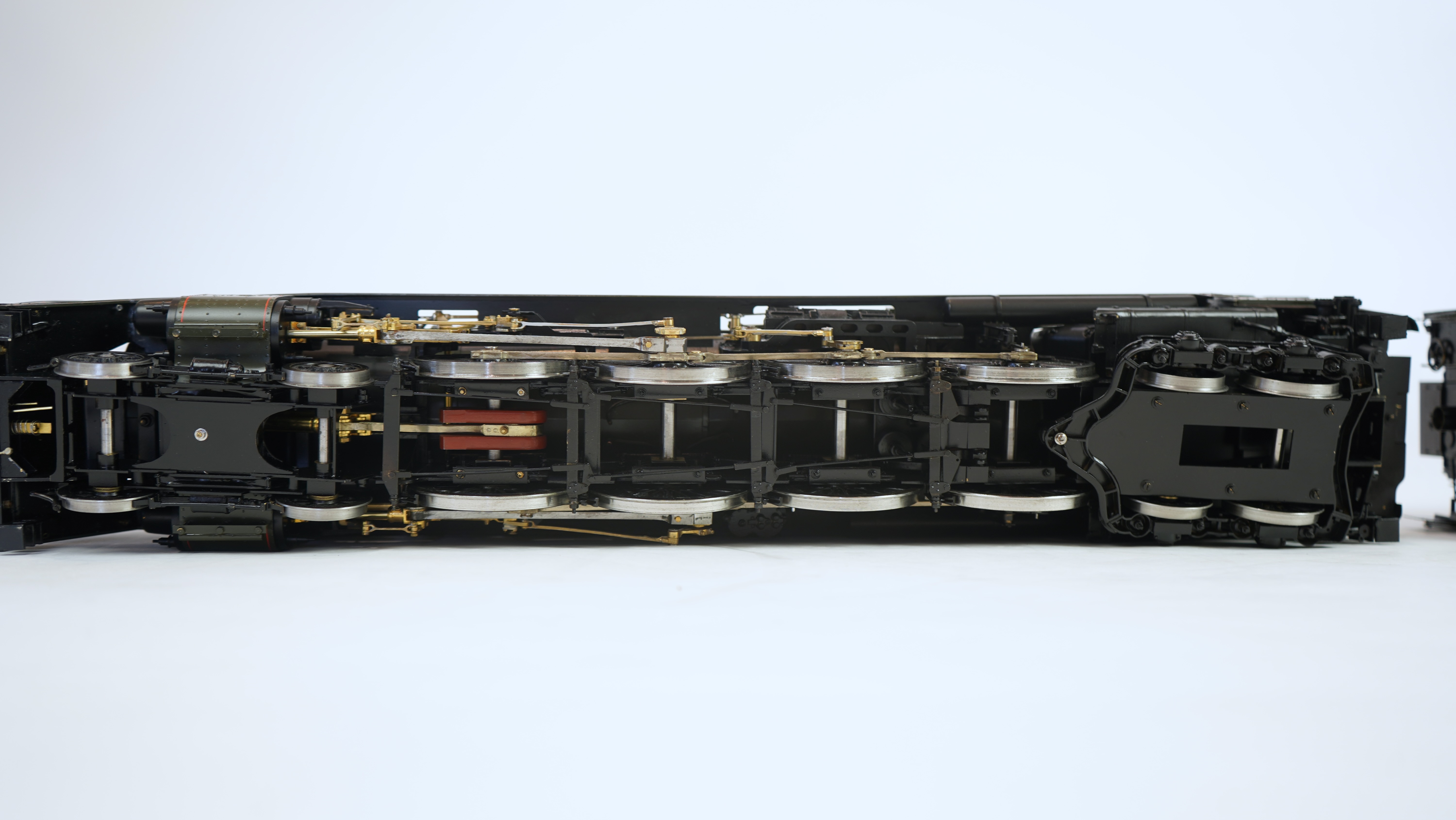 A Gauge One exhibition quality scratch built model of Andre Chapelon’s iconic SNCF 242.A.1, 2-4-2 tender locomotive, built by the Finescale Locomotive Company (under Neil Rose) from a commission.